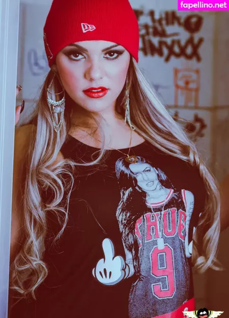 Carine Ivankio OnlyFans Thumbnail #nExxViy1bR