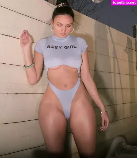 Carinha White OnlyFans Thumbnail #IV720RSvVu