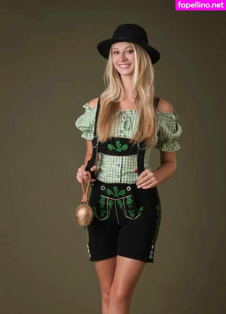 carisha, carisha.cherry Nude Leaked OnlyFans Photo #C5VcjFQ1JW