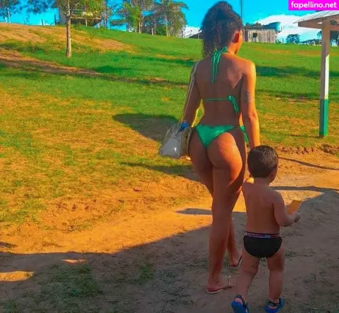 Carla Dias OnlyFans Thumbnail #KS7Ftg4C0Q