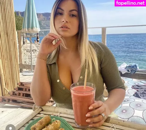 Carla Moreau OnlyFans Thumbnail #aH7jGNB2LH