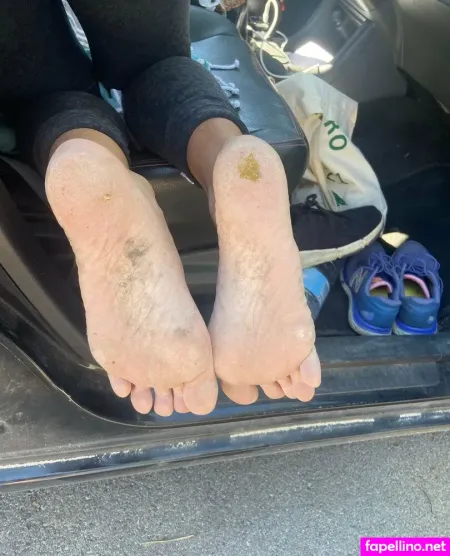 Carlasfeetfrenchgirl OnlyFans Thumbnail #1dEk8qPbr2
