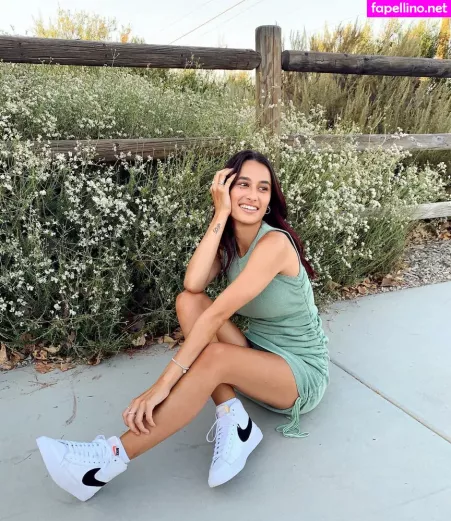 Carlieauszler OnlyFans Thumbnail #7fvCWPyKKm