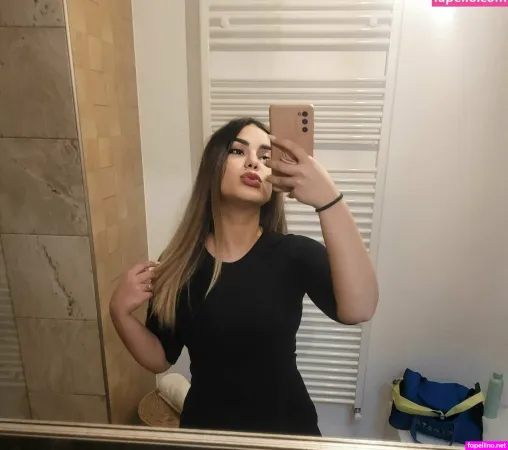 Carlotta2000 OnlyFans Thumbnail #mA05al5Two