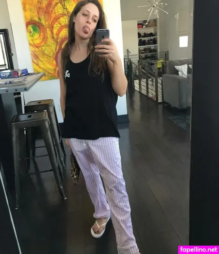 Carly Chaikin OnlyFans Thumbnail #xph9Dhjo1R