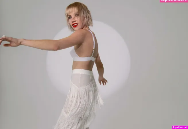 Carly Rae Jepsen OnlyFans Thumbnail #L70hJL9vgu