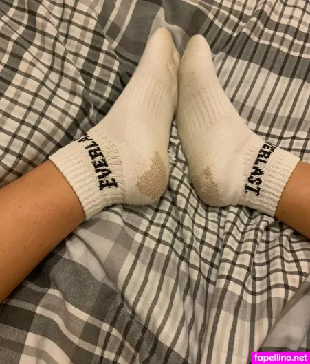 Carly Shayes Feet OnlyFans Thumbnail #MLNpQEBZgm