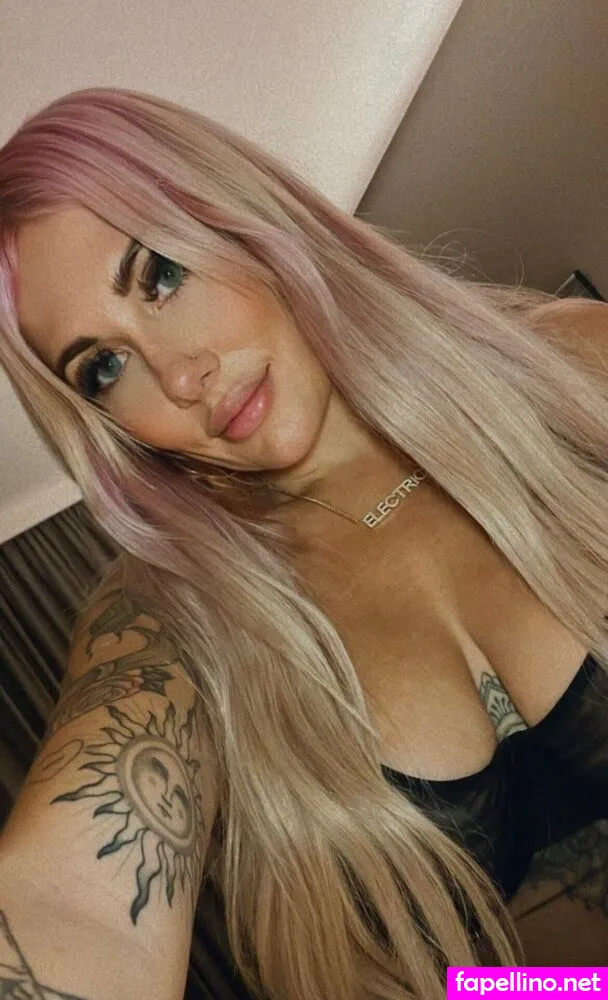 carlyelectric, carlyelectricfree Nude Leaked OnlyFans Photo #qJWbfMPmga