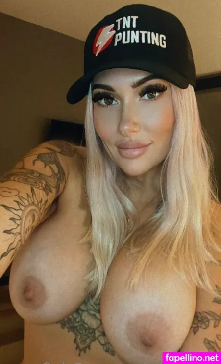 Carlyelectriclive OnlyFans Thumbnail #k2hoXDDD0O