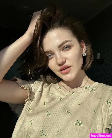 Carlyonlycarly OnlyFans Thumbnail #DeGgiNJuIT