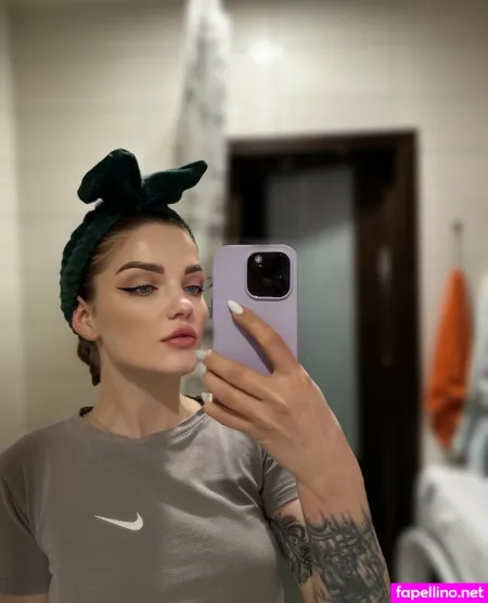 Carlyonlycarly OnlyFans Thumbnail #IWbDpqYA8y