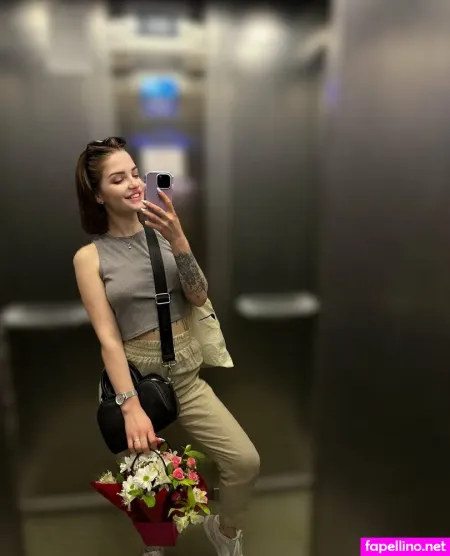 Carlyonlycarly OnlyFans Thumbnail #KHsbfrOpWL