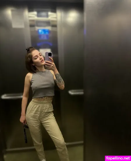 Carlyonlycarly OnlyFans Thumbnail #wXA3wnR5PE