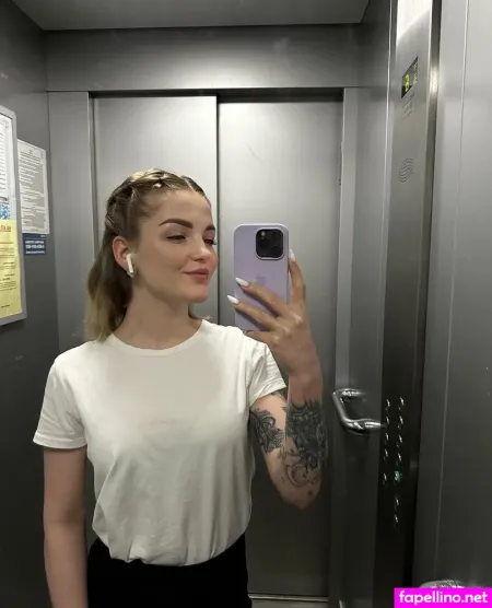 Carlyonlycarly OnlyFans Thumbnail #zNEFY6qIeQ