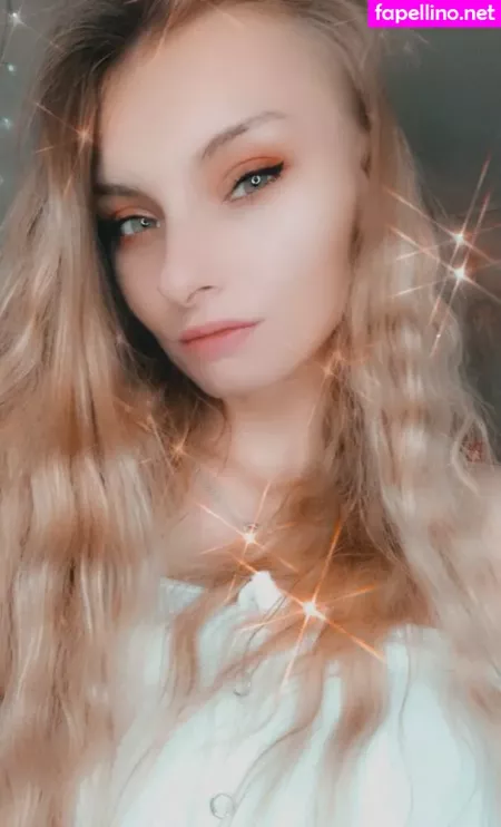 Carlyraeofficial OnlyFans Thumbnail #6CVqw6SVbP