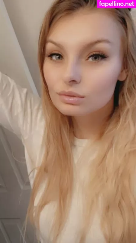 Carlyraeofficial OnlyFans Thumbnail #Am4Q2GXwsJ