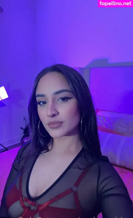 Carlyyashira OnlyFans Thumbnail #J8gozyvT2m