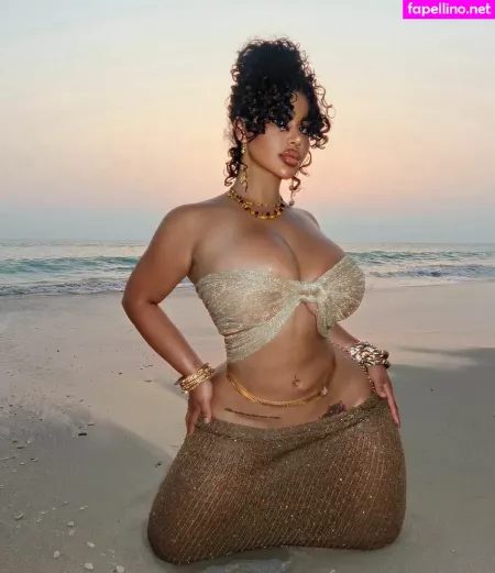 Carmela Habibi OnlyFans Thumbnail #IOOHAyzgsn