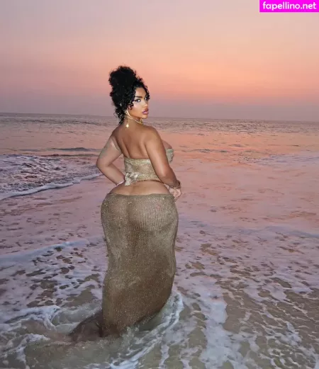 Carmela Habibi OnlyFans Thumbnail #Rid3mLgVhi