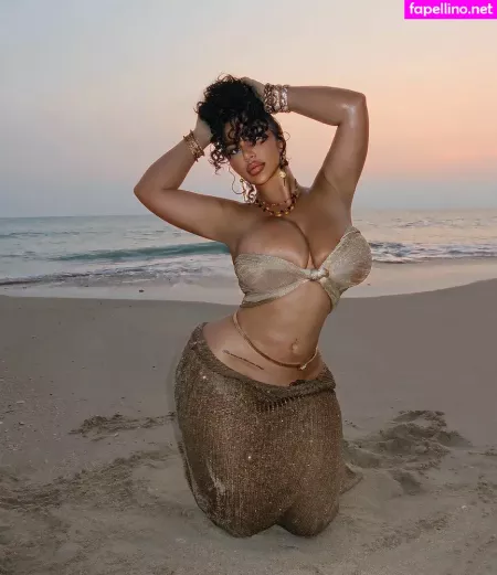 Carmela Habibi OnlyFans Thumbnail #g6FfPuBEj8
