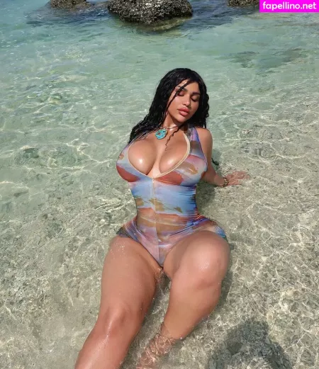 Carmela Habibi OnlyFans Thumbnail #ktlwOj34fM