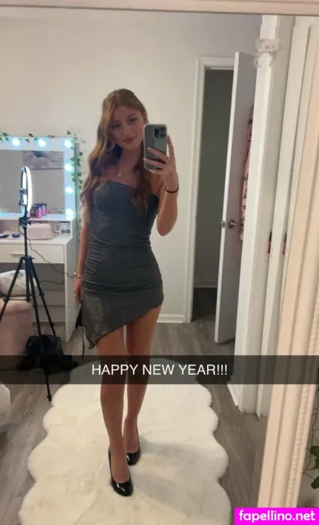 Carmela OnlyFans Thumbnail #0NnHI11cdK