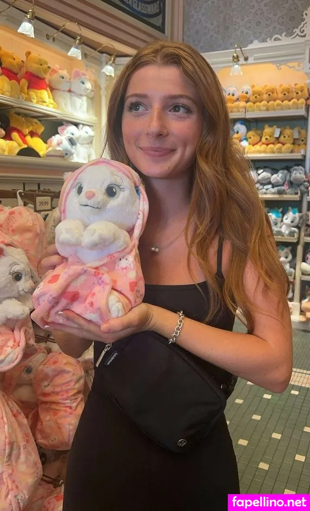 carmelaclutchfree, carmmiee, carmmieecat Nude Leaked OnlyFans Photo #GvnqQLbn37