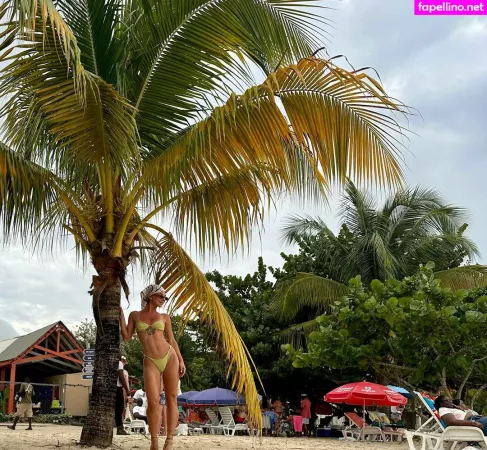 Carmen Caccavale OnlyFans Thumbnail #P2thaTwSi7