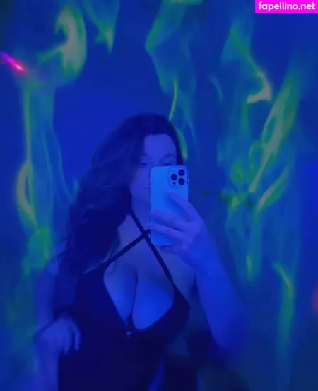Carmen Curvy OnlyFans Thumbnail #HfOA9xD4kX