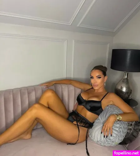 Carmen Osovnikar OnlyFans Thumbnail #9DjeWdVhRb