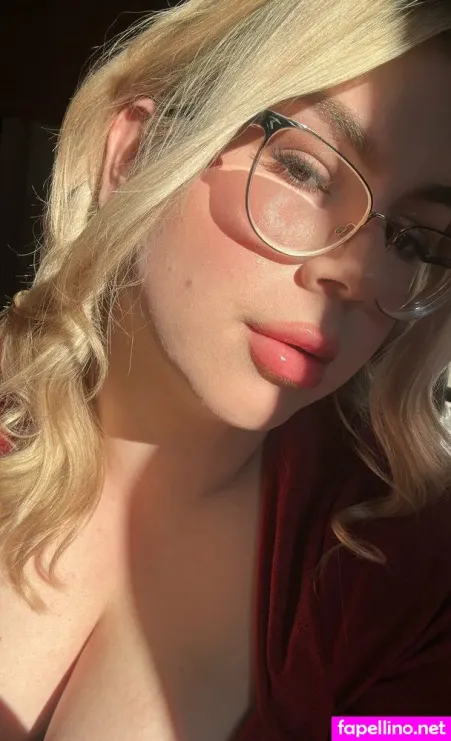 Carmenmahole OnlyFans Thumbnail #reKhx7aDeX