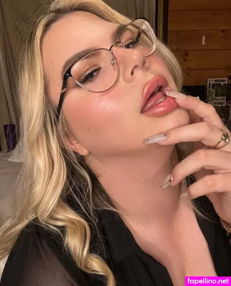 Carmenmahole OnlyFans Thumbnail #sVwtMtmq3F