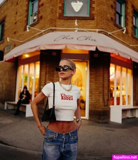 Caro Daur OnlyFans Thumbnail #9oFF1ksesi