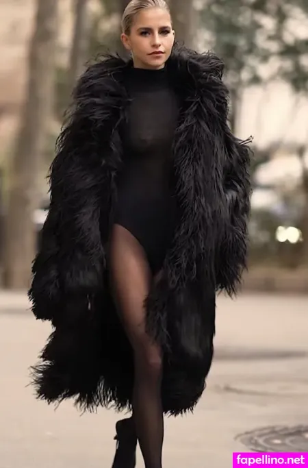 Caro Daur OnlyFans Thumbnail #MwEcZb05Ic