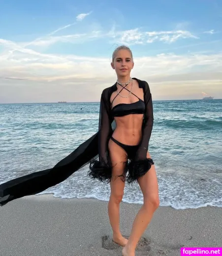 Caro Daur OnlyFans Thumbnail #YGpSsmeA1j