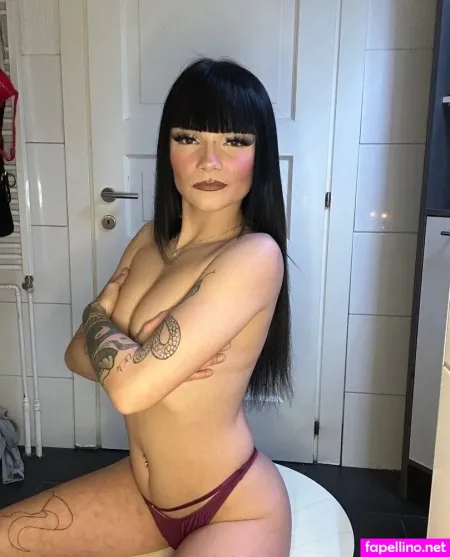 Caro Ellen Noir OnlyFans Thumbnail #FXsBSj0i6a