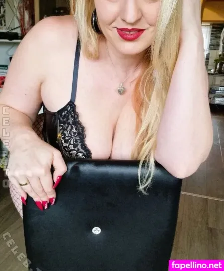 Caro Kitten OnlyFans Thumbnail #TjRPJBg3j9