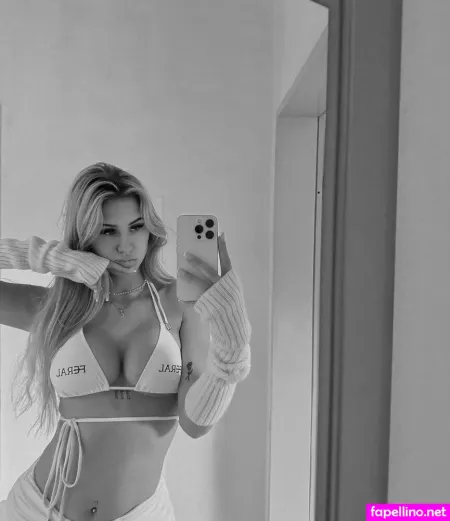 Caro Konrad OnlyFans Thumbnail #f8BMwygoXR