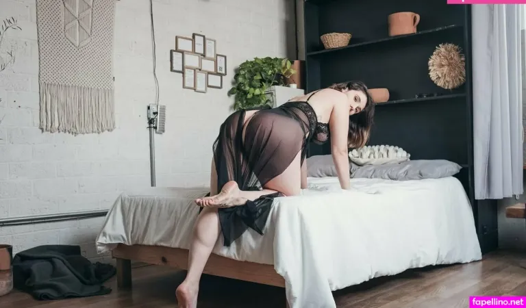 Caro Trueba28 OnlyFans Thumbnail #fzwP54MP2O