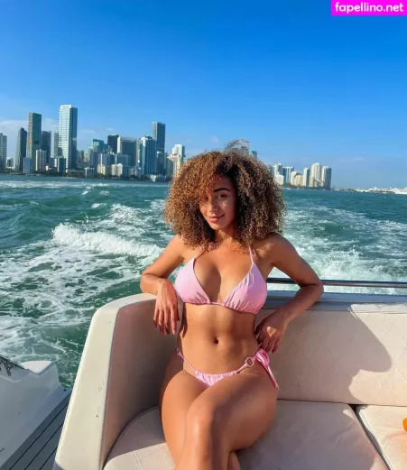 Caro Viee OnlyFans Thumbnail #ymPICFDme9