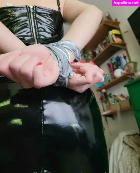 Carogutierrez945 OnlyFans Thumbnail #Pc8vn7ZE5E