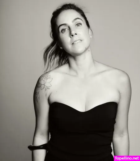 Carol Barcellos OnlyFans Thumbnail #ERcobsC3K2