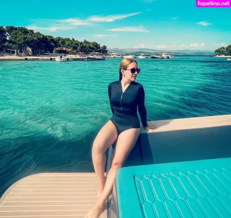 Carol Capel OnlyFans Thumbnail #j7A381gFgc