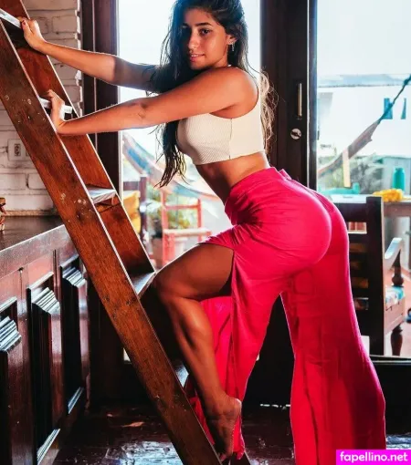 Carol De Lucas OnlyFans Thumbnail #sGLWitDC2t