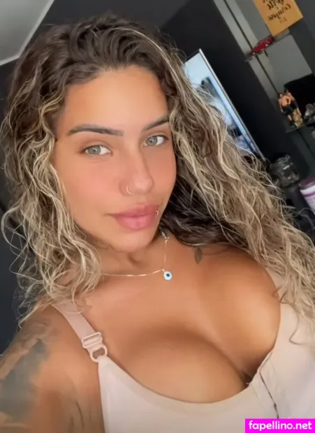 Carol Santos Main Profile Photo