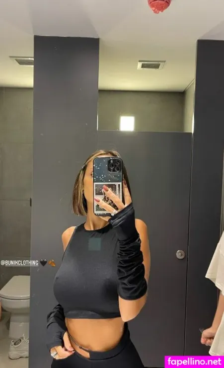 Carola Almiron OnlyFans Thumbnail #1skpClMmhK