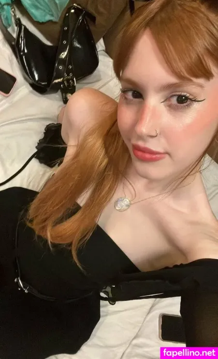 Carolbalds OnlyFans Thumbnail #lNm8xQwS6m