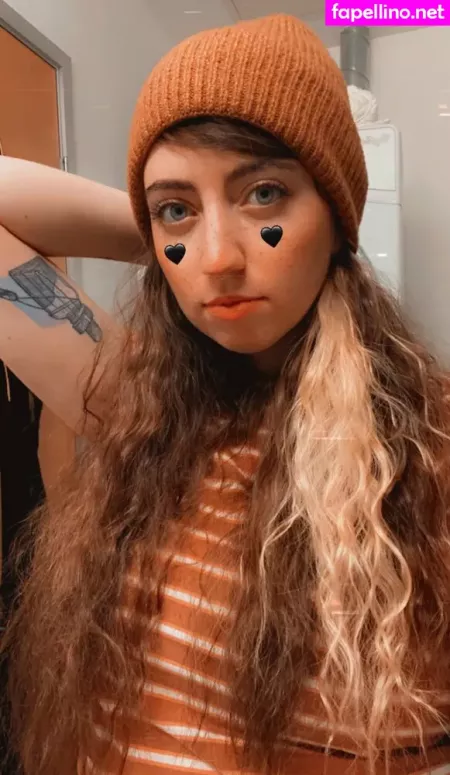 Caroliiiiine OnlyFans Thumbnail #0T180uH0T1