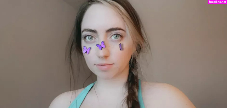 Caroliiiiine OnlyFans Thumbnail #5yucllKlPJ