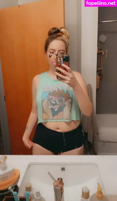 Caroliiiiine OnlyFans Thumbnail #F4B7eL84CN